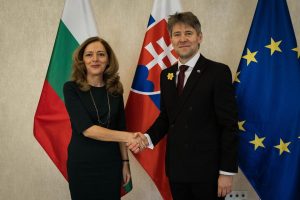 Yuanbao на Tencent оглави китайския App Store на Apple, изпреварвайки DeepSeek · TechNode