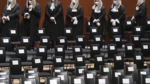 Си казва, че Китай и Испания трябва да засилят сътрудничеството си, за да се противопоставят на „закона на джунглата“