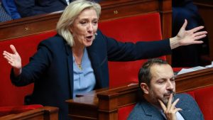 Доброволците от State Grid Taizhou предлагат проверки за безопасност, грижи за специални групи