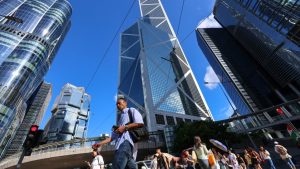 Хонконг трябва да надхвърли ролята си на посредник, за да се превърне в глобална котва